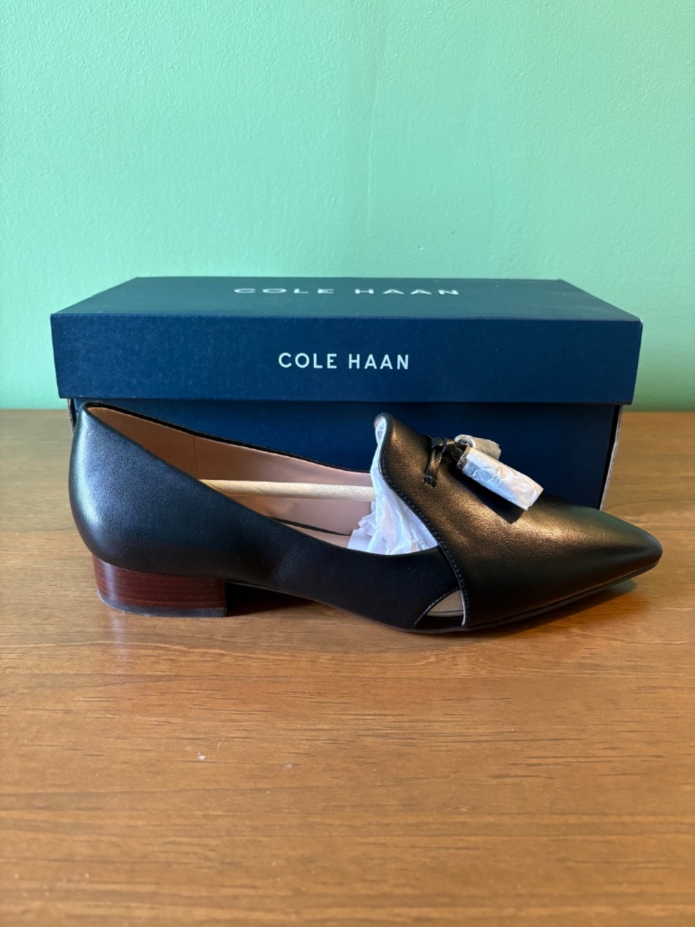 Cole Haan - size 8 - never worn women’s dress shoe - Picture 3 of 7